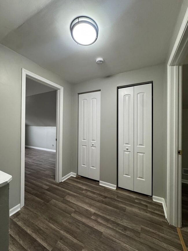 Building Photo - 4 Bedroom 2 Bathroom House in Dolton ! A M...