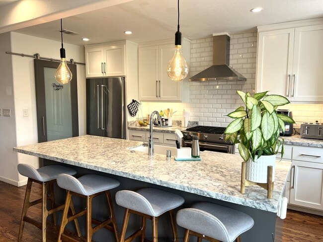 Building Photo - Charming, Updated 3-Bedroom Home in Prime Napa Location