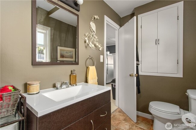 Building Photo - 4 bedroom home in one of Tacoma's most cov...