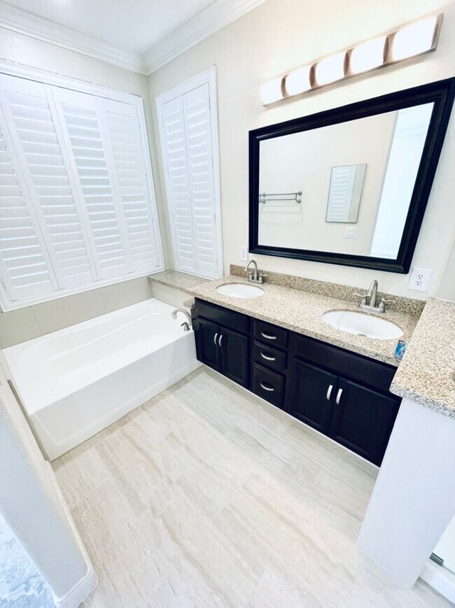 Building Photo - Single-story 4 Bed nestled in the desirable Green Valley Ranch!  3 Car Garage!
