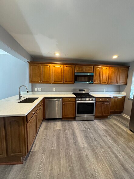 Building Photo - 3063 Phelan Way