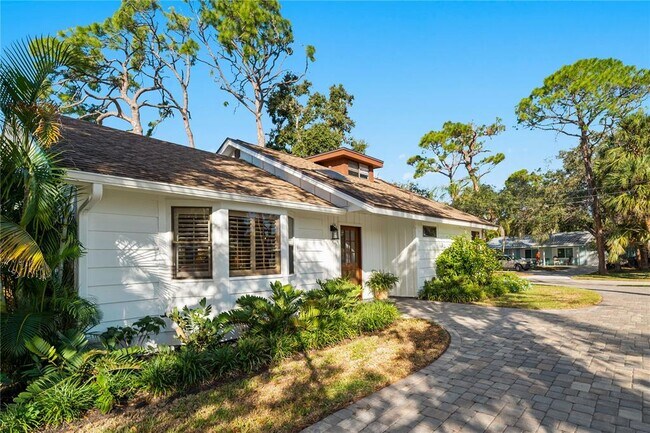 Building Photo - 731 Texas St