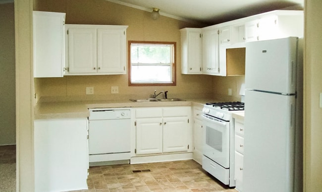 Building Photo - 49430 Au Lac Dr E