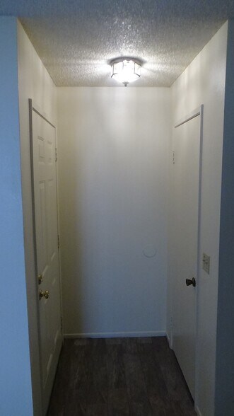 Entry Way interior - 712 Summerwood Ln