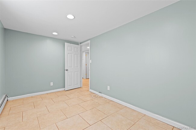 Building Photo - 26 Indiana Ave