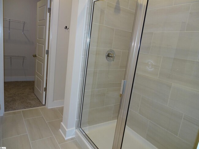 Building Photo - 146 Bromes Way