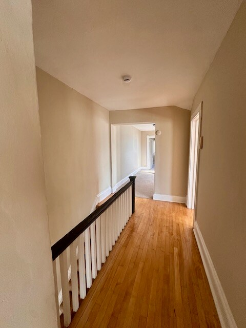 Building Photo - 2216 E Ivanhoe Pl