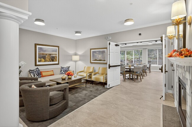 Building Photo - 5250 Grandview Square