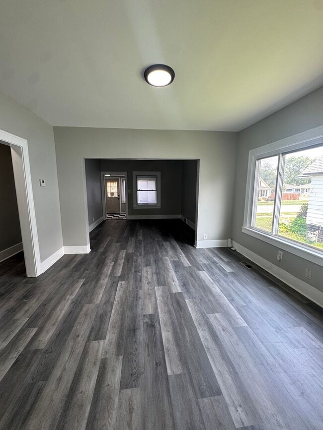 Building Photo - Beautiful 2-bedroom house for Rent in Lansing, IL VAILABLE NOW!!