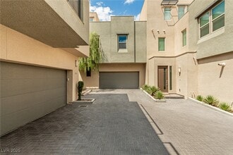 Building Photo - 11297 Gravitation Dr