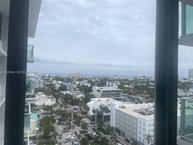 Building Photo - 1000 West Ave