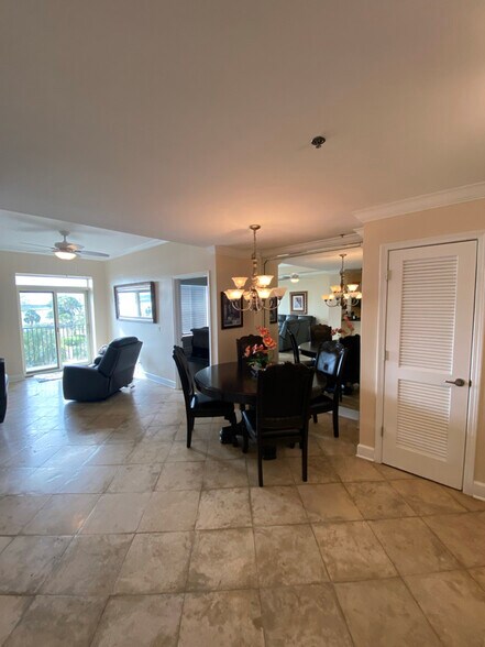 Building Photo - 700 Wilmington Island Rd