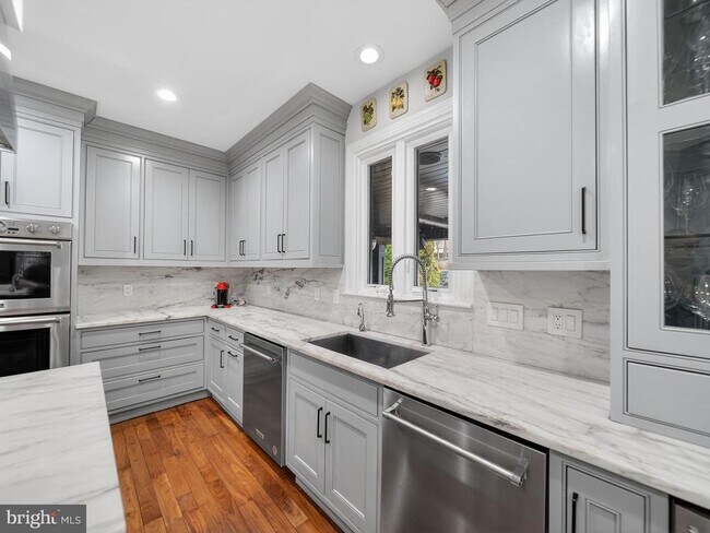 Building Photo - 11701 Winterset Terrace