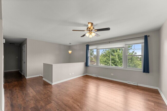 Building Photo - 15954 Ozark Ave