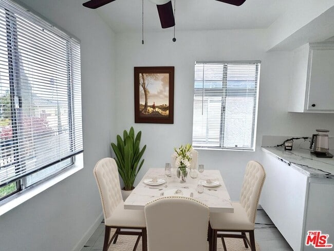 Building Photo - 1630 W 104th St