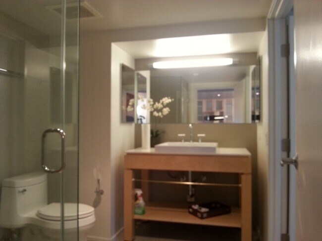 Building Photo - Downtown Reno 10th Floor Condo at The Montage