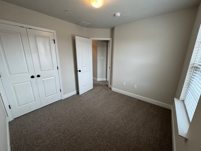 Building Photo - 130 Katelyn Dr