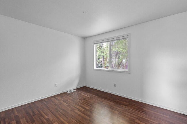 Building Photo - 29021 13th Ave S