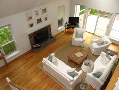 Building Photo - 11 Monument Ln