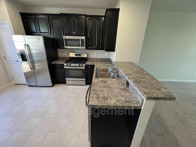 Building Photo - 505 Rolling Valley Dr