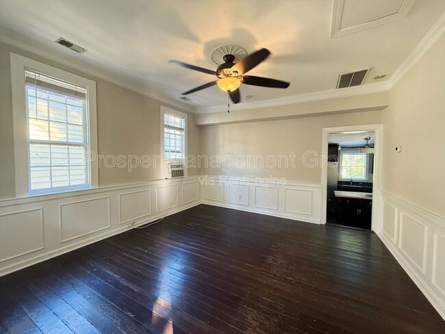 Building Photo - 70 Radcliffe St