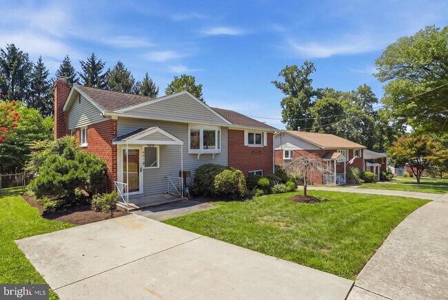 Building Photo - 4014 Jeffry St