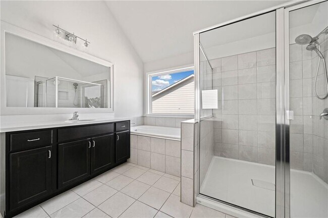 Building Photo - 4180 Woodwind Dr