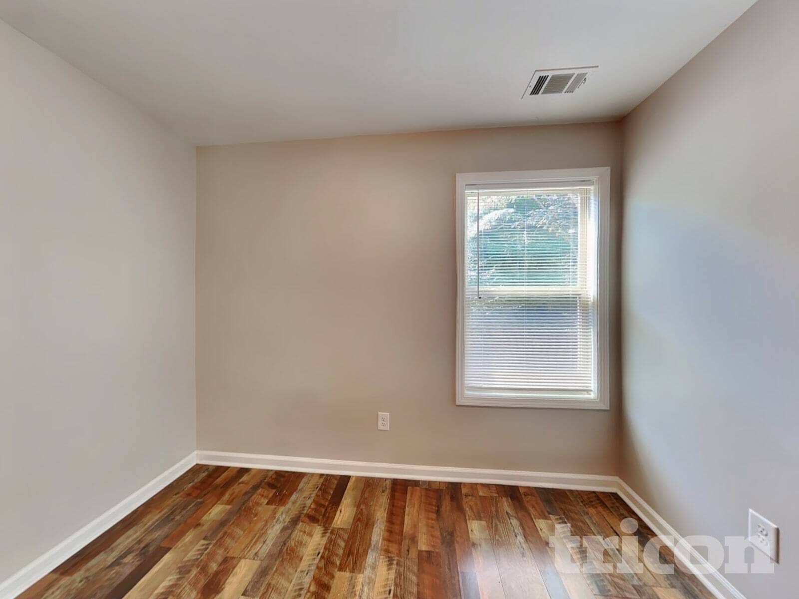 Building Photo - 125 Cypress Ct