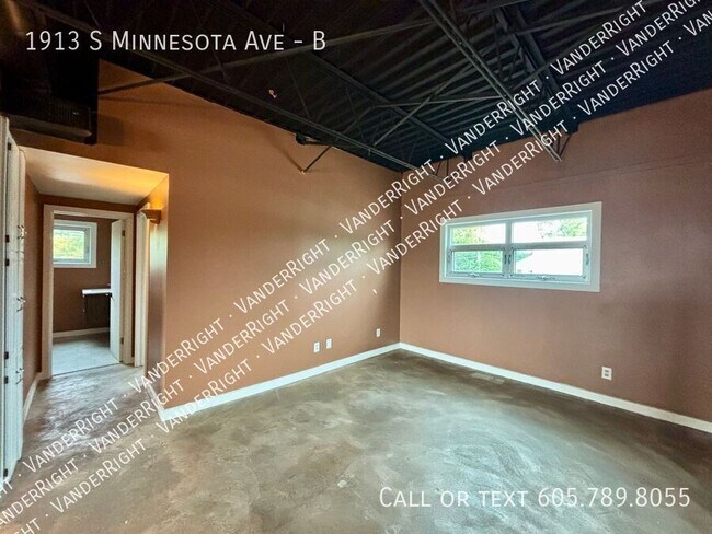 Building Photo - 1913 S Minnesota Ave