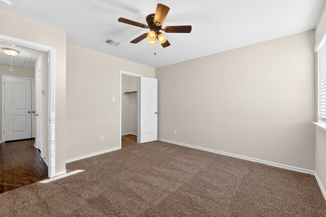 Building Photo - 6408 Tanzanite Dr