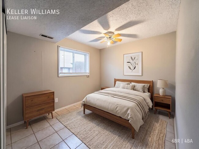 Building Photo - 6990 Snowbird Dr