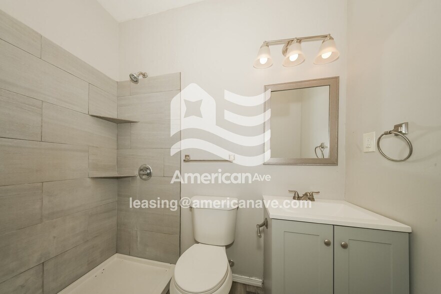 Building Photo - 4732 SE 24th St