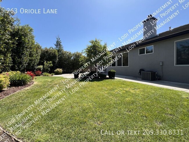 Building Photo - 263 Oriole Ln