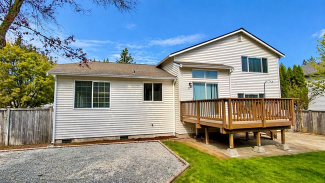 Building Photo - Newly Updated 3BR in The Arbors | Private Long Lake Access + Large Deck
