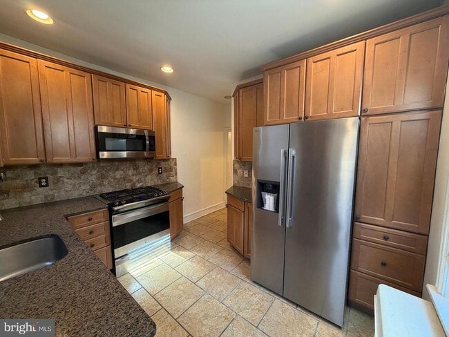 Building Photo - 1505 Hancock St