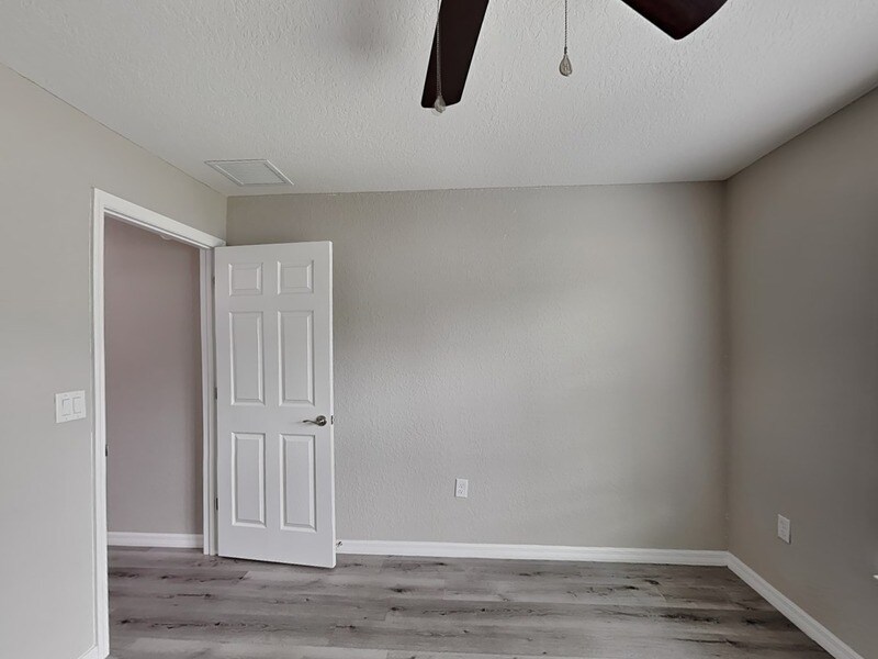 Building Photo - 3099 W Viking Ln