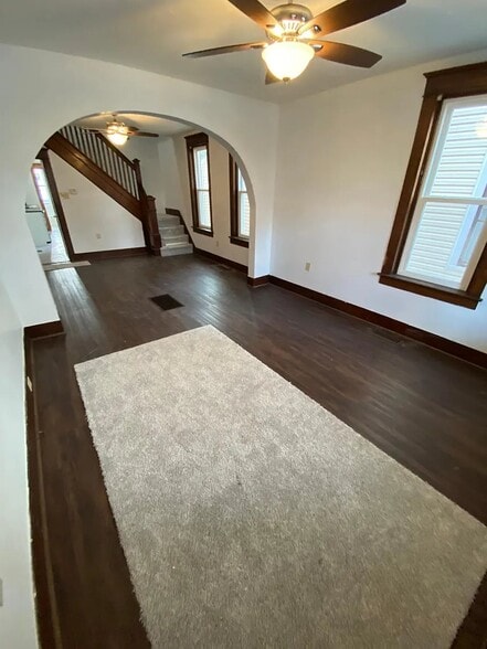 Building Photo - 328 1/2 3rd St