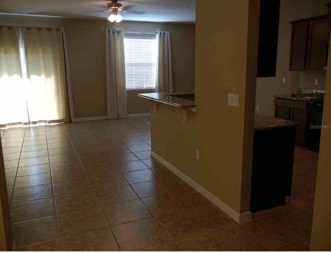 Building Photo - 1520 Scarlet Oak Loop