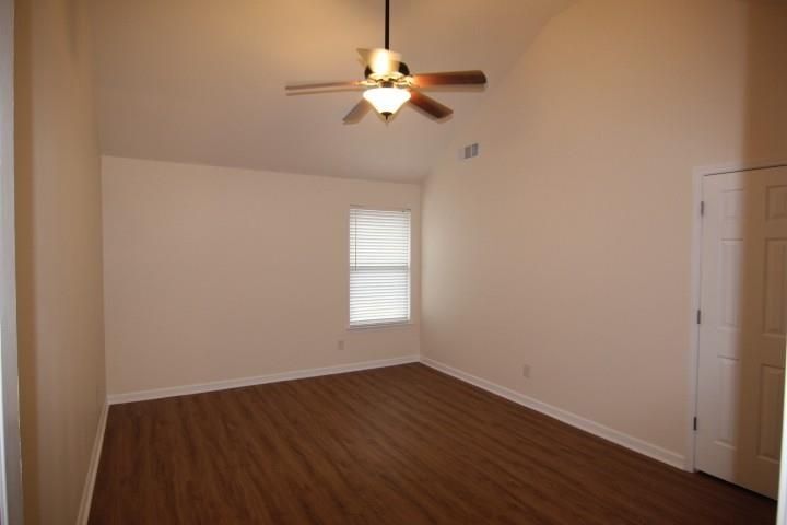 Building Photo - 700 Moonlight Way