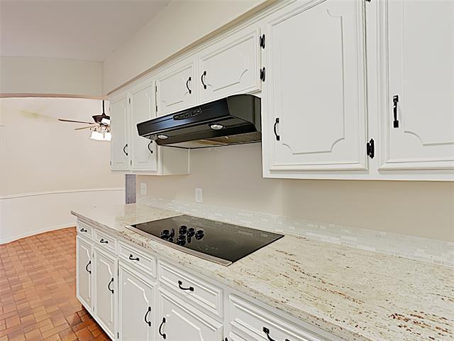 Building Photo - 1804 Mercedes Pl