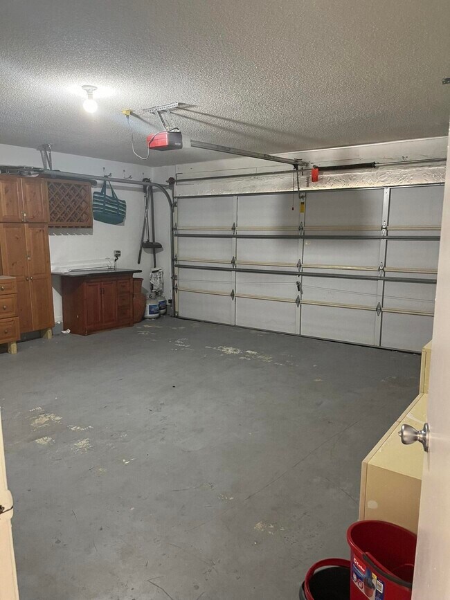Building Photo - 1731 Shoreside Cir