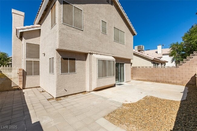 Building Photo - 1101 E Adelman Dr