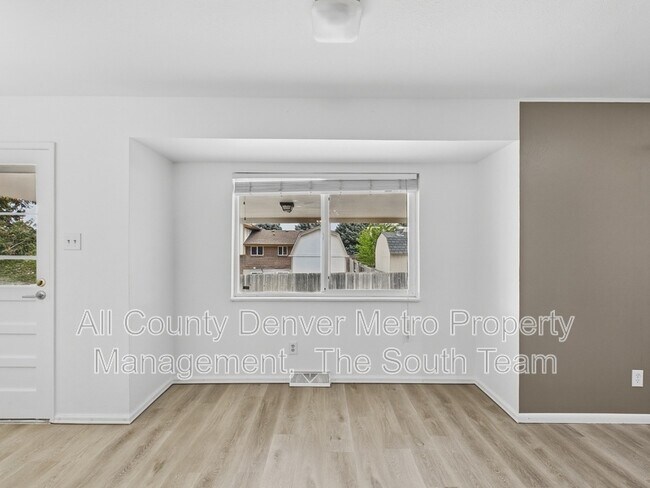 Building Photo - 2516 S Pagosa St