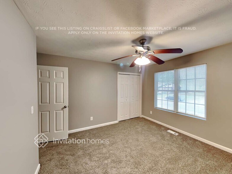 Building Photo - 2318 Sandspring Dr SW