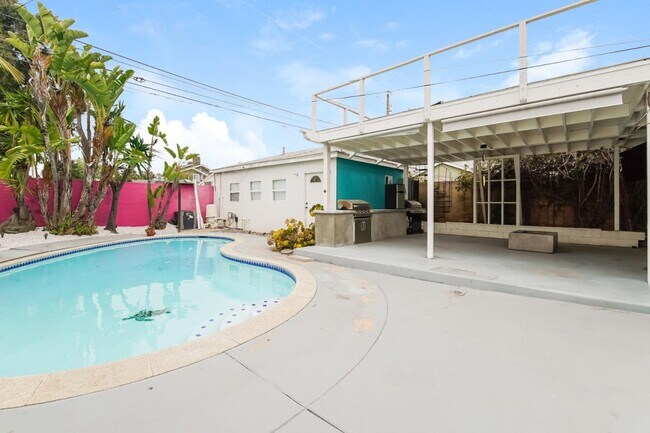 Building Photo - 12553 Woodgreen St