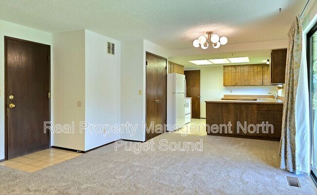 Building Photo - 2403 117th Ave NE