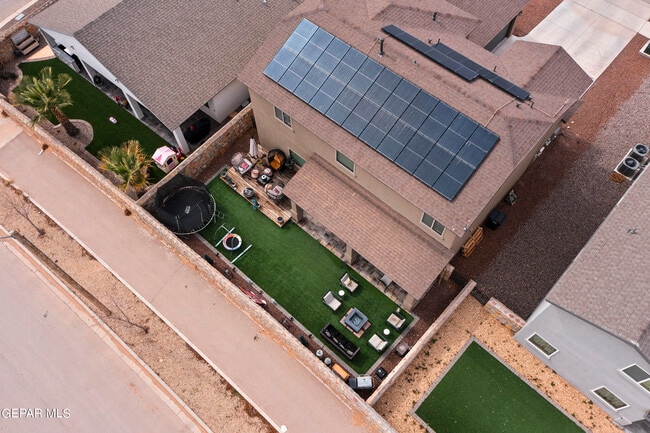 Building Photo - 1742 Breeder Cup Wy