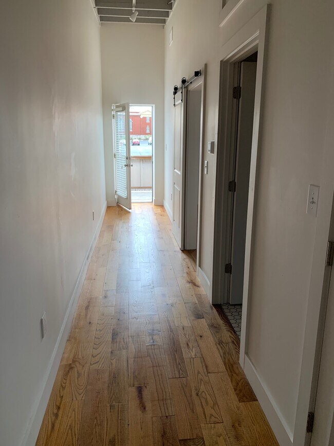 Hallway - 810 N Limestone
