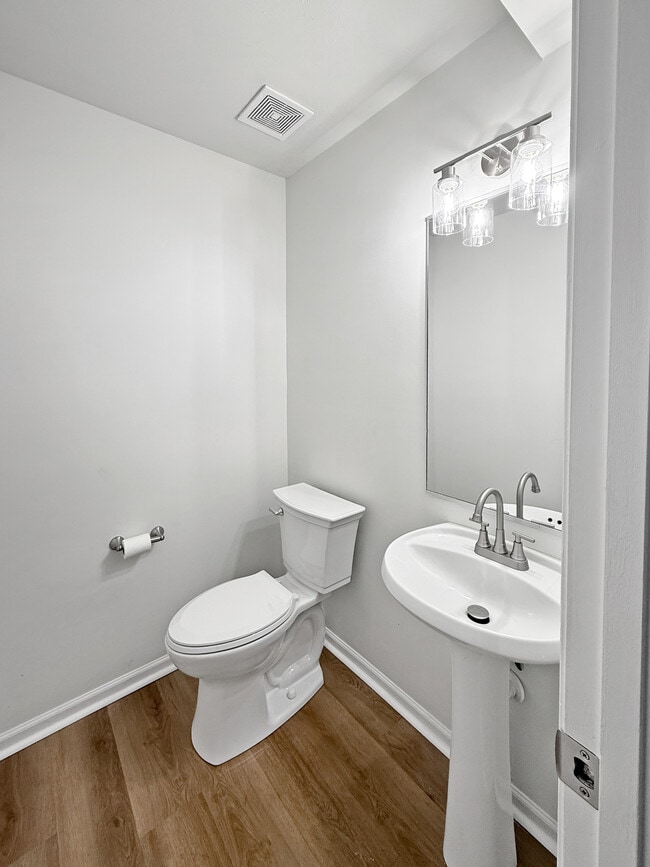 Building Photo - 2656 Bracston Rd