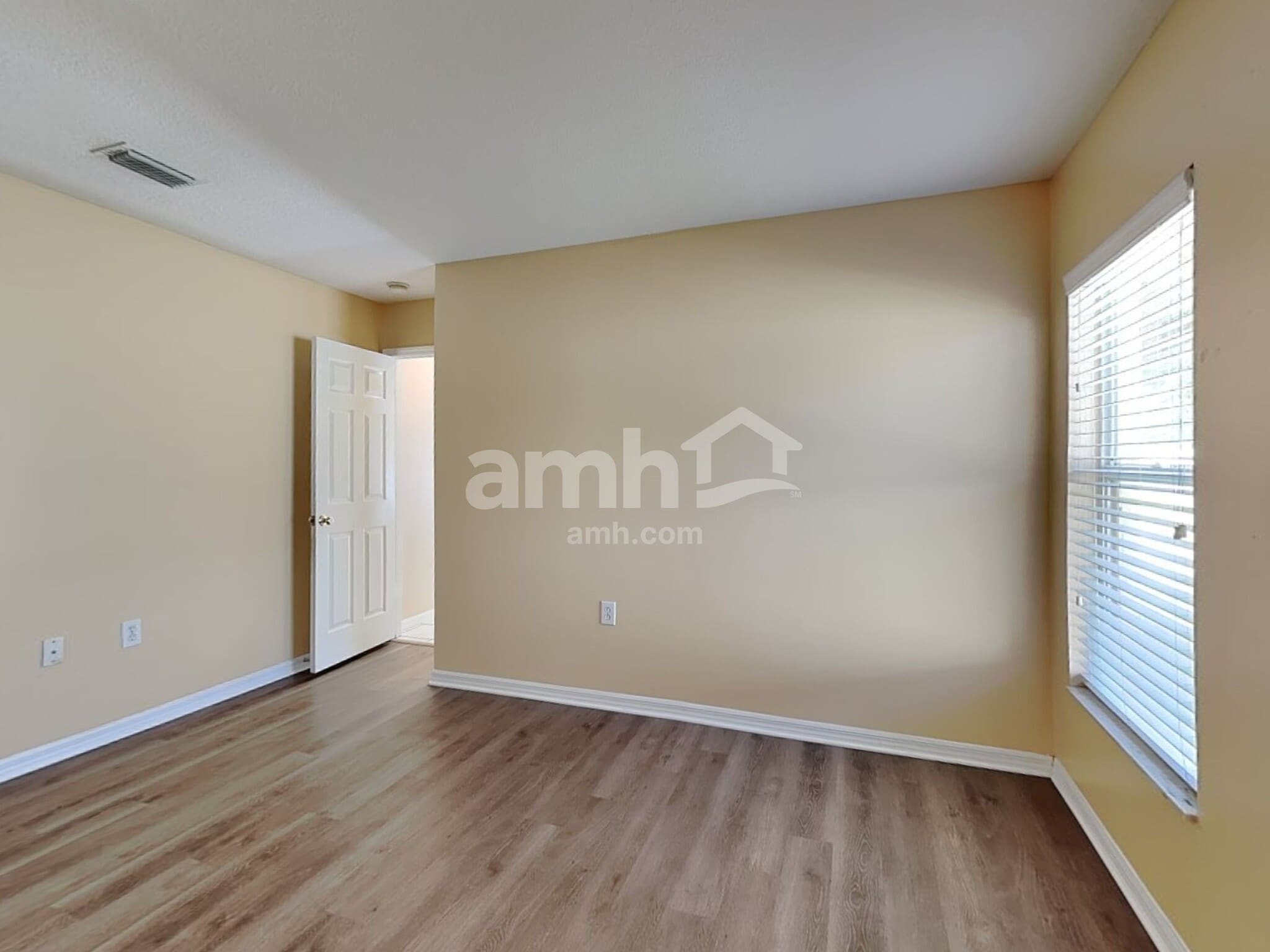 Building Photo - 30450 Wrencrest Dr